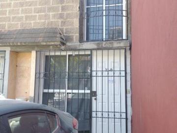 Casa en condominio 100% remodelada, de 61 m² en venta en Alñcatraces Ecatepec