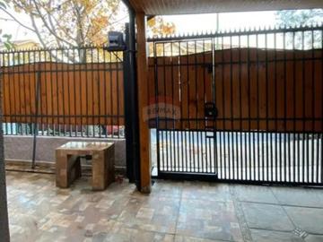Casa en condominio 4d + 3b con piscina | 4 Dormitorios por 5500.00 en Maipú