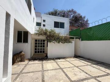 CASA EN CONDOMINIO CON ALBERCA EN COL. JARDINES DE CUERNANAVA A 3 MIN DE AV. PLAN DE AYALA