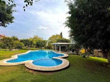CASA EN CONDOMINIO CON ALBERCA EN LOS PUEBLITOS EN BURGOS BUGAMBILIAS SUR DE CUERNAVACA