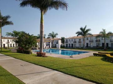 Casa en condominio con Alberca en Santa Fe, morelos