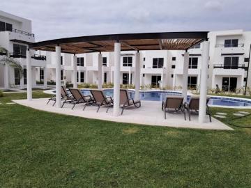 CASA EN CONDOMINIO CON ALBERCA Y VIGILANCIA NUEVAS.!