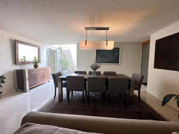 Casa en condominio con doble seguridad, y jardín privado