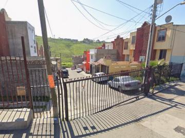 Casa en Condominio a la Venta en Vista Bella, Tijuana Excelente Ubicación y Precio Accesible