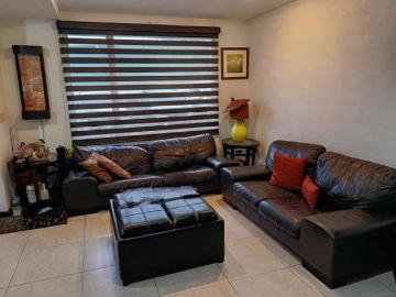 CASA EN CONDOMINIO A MINUTOS DE SIX FLAG