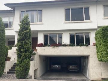 Casa en condominio amueblada en Lomas de las Palmas muy cerca de Interlomas