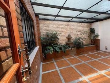 CASA EN CONDOMINIO DE 4 REC. C/U CON BAÑO Y DOS EN PB, 3 AUTOS PRECIO ATRACTIVAMENTE NEGOCIABLE