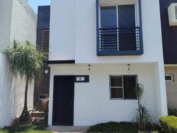 Casa en condominio en Fraccionamiento Campo Real