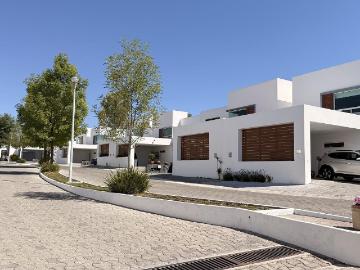 Casa en condominio en Fraccionamiento Los Encinos