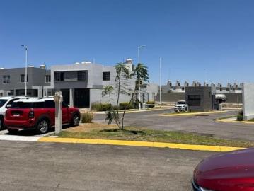 Casa en condominio en Fraccionamiento Parques Santa Cruz Del Valle