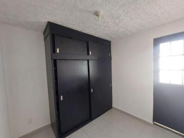 Casa en condominio en Hacienda del Valle II, Toluca, aplica Crédito INFONAVIT