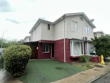 Casa en condominio en Lo Cruzat Quilicura | 4 Dormitorios por 150000. 00 en Quilicura