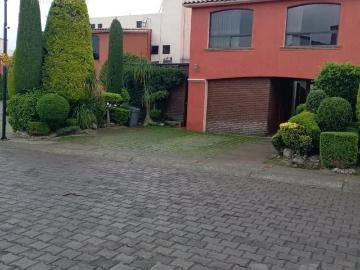 Casa en condominio en renta Coaxustenco, Metepec
