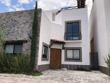 Casa en condominio en renta Antigua Residencial, Avenida Fray Juan De San Miguel, Villa De Los Frailes, San Miguel De Allende, Guanajuato, México