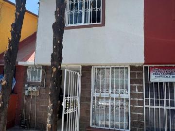 Casa en condominio en renta Vía José López Portillo, San Mateo Otzacatipan, Toluca, México, 50220, Mex