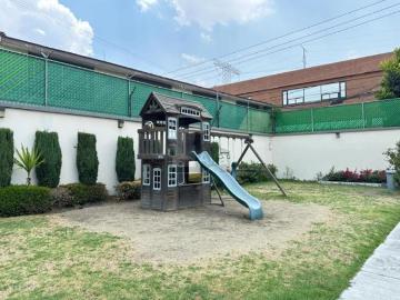 Casa de 3 recámaras, en venta en la Col. La Providencia, Metepec, Cerca de La Plaza Town Square