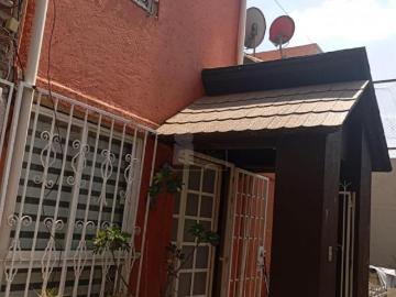 Casa en condominio en venta en Rancho San Lucas, Metepec, México