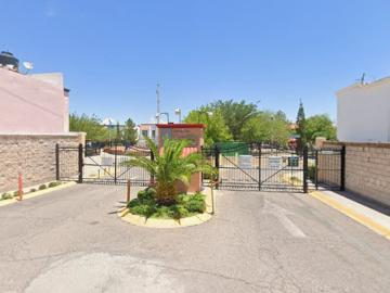 Casa en Condominio en Venta en Rincón de los Olivos, Chihuahua