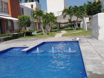 Casa en condominio en Xochitepec, Centro