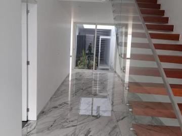 Casa en condominio exclusivo de lujo sol de la molina