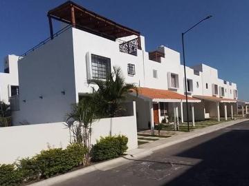 CASA EN CONDOMINIO FRACCIONAMIENTO CON EXCELENTE SEGURIDAD