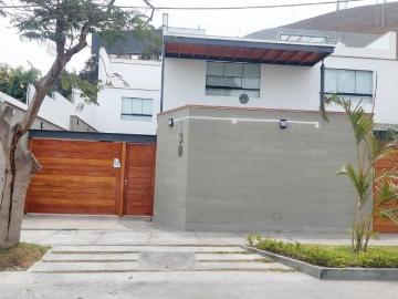 Casa en condominio Frente a Parque Molina Vieja