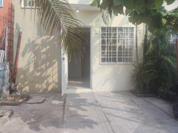 Casa en condominio sobre avenida principal 90 m² con 3 dormitorios en venta, Acapulco gr