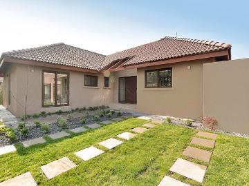 CASA EN CONDOMINIO GRAN TERRENO MAIPU