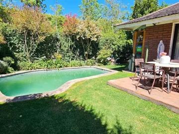 Casa en Condominio Sector Portal La Dehesa | 4 Dormitorios por 17900.00 en Lo Barnechea