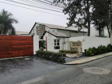 CASA EN CONDOMINIO SURCO TRES MARÍAS CERCA A LA U DE LIMA