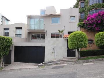 Casa en Conjunto con Vigilancia en Venta o Renta, Santa Fe Cuajimalpa