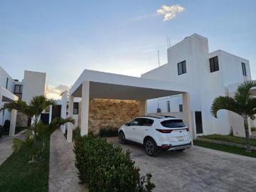 Casa en Conkal