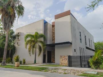casa en country club mérida