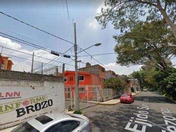 Casa en COYOACAN, en cerrada, insuperable ubicación. Remate bancario