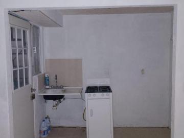 CASA EN DOS NIVELES EN VENTA