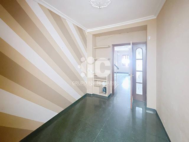 CASA EN DOÑA MENCIA