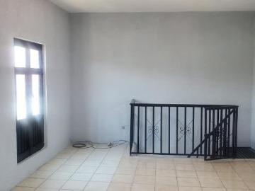CASA EN EXCELENTE A UNA CUADRA TEMPLO CALVARIO, LAGOS DE MORENO, JAL
