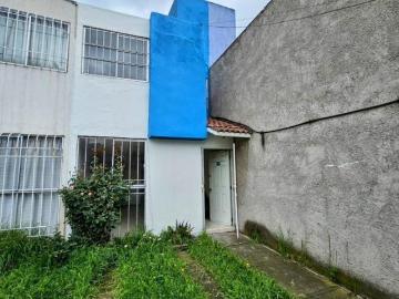 Casa en Excelente casa de 2 habitaciones cerca de Tollocan, aplica todos los créditos
