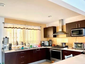 Casa en exclusivo condominio a min. de Periférico