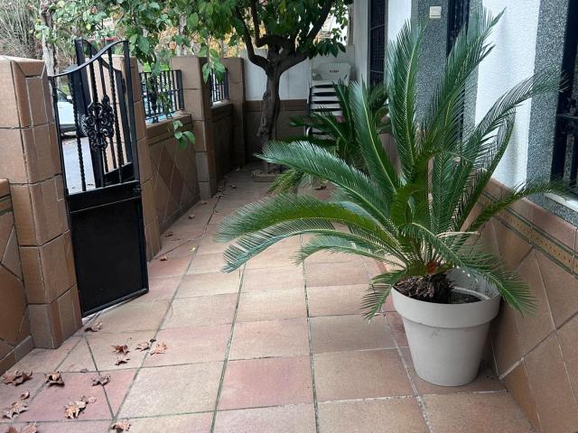 ¡CASA EN EL BARRIO NARANJO!