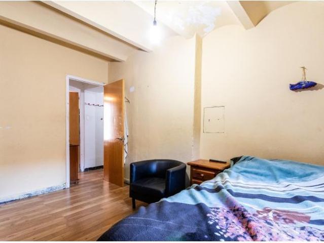 CASA EN EL CENTRO DEL PUEBLO