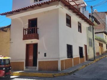 CASA EN CAJAMARCA. ESQUINA DEL CENTRO HISTORÍCO.ID.C 25