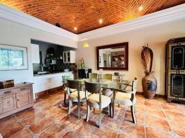 CASA EN EL CORAZON DE AJIJC