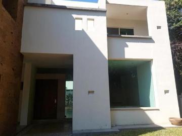 Casa en el exclusivo SAN ALBERTO