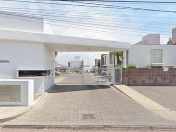 CASA EN QUERETARO EN HACIENDA EL CAMPANARIO