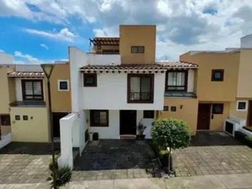 Casa En El Panteón