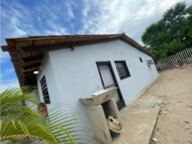 CASA EN EL ST. LOS JARDINES CANTAURA VE45 207CA JZUR