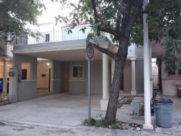 Casa en El Sabino Cerrada Residencial en Monterrey NL