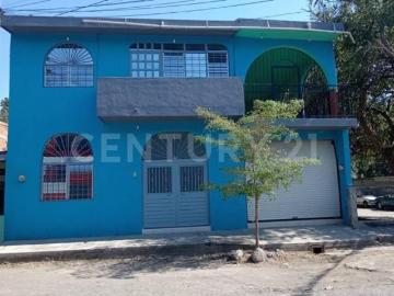 CASA EN EL TRAPICHE, CON LOCAL Y TERRENO AMPLIO