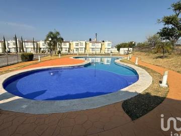 CASA EN EN VENTA JALOXTOC DE AYALA MORELOS